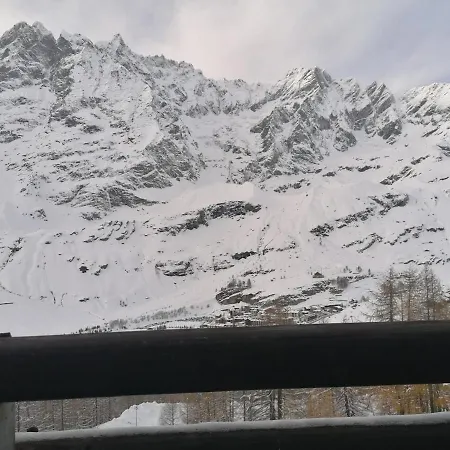 Apartment Cosy Overlooking Cervinia & Matterhorn *